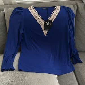 NWT ladies’ embroidery detailed navy top, large